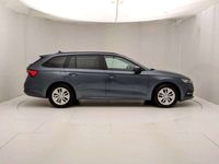 Usado Skoda Octavia G-TEC Executive 131 CV (96 kW) 2021 Gris Familiar