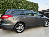 Usata Ford Focus Titanium 120 CV (88 kW) 2017 Marrone Berlina