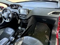 Usata Peugeot 2008 Allure 100 CV (73 kW) 2016 Rosso SUV