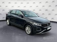 Usata VW T-Roc Life 110 CV (80 kW) 2023 Nero SUV