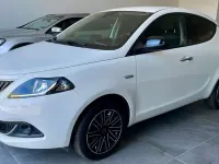 Usata Lancia Ypsilon 69 CV (50 kW) 2022 Bianco Utilitaria
