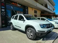 Usata Dacia Duster Lauréate 114 CV (83 kW) 2016 Bianco SUV