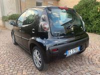 Usata Peugeot 107 68 CV (50 kW) 2011 Nero Utilitaria
