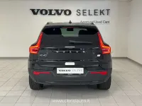 Usata Volvo EX40 Core 185 kW (252 CV) 2024 Nero SUV