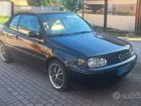 Usata VW Golf Cabriolet 90 CV (66 kW) 2001 Nero Cabrio