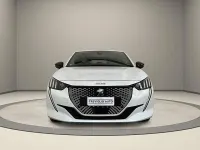 Usata Peugeot e-208 GT 100 kW (136 CV) 2022 Bianco / perlato Utilitaria