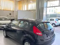 Usata Ford Fiesta Titanium 82 CV (60 kW) 2011 Nero Berlina