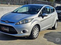 Usata Ford Fiesta 68 CV (50 kW) 2010 Grigio Utilitaria