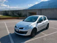 Usata Renault Clio II Luxe 75 CV (55 kW) 2007 Berlina