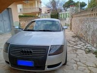 Begagnad Audi TT 179 HK (131 kW) 2001 Grå Sportkupé