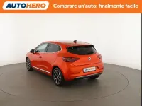 Usata Renault Clio Techno 145 CV (106 kW) 2023 Arancione Utilitaria