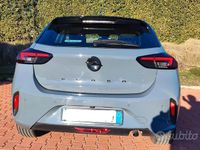 Usata Opel Corsa GS Line 101 CV (74 kW) 2024 Grigio Berlina