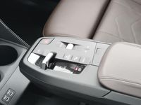 Gebraucht BMW 218 Active Tourer Luxury Line 150 PS (110 kW) 2022 Schwarz Van / Kleinbus