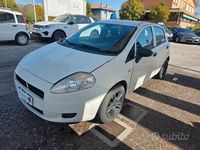 Usata Fiat Grande Punto 75 CV (55 kW) 2010 Bianco Utilitaria