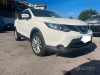 Usata Nissan Qashqai Tekna 131 CV (96 kW) 2016 Bianco SUV