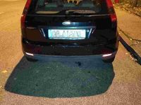Begagnad Ford Fiesta 75 HK (55 kW) 2003 Svart Halvkombi