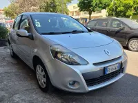 Usata Renault Clio III 75 CV (55 kW) 2012 Argento Berlina