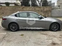 Begagnad Alfa Romeo Giulia Super 180 HK (132 kW) 2017 Grå Sedan