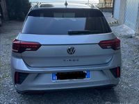 Usata VW T-Roc R-line 116 CV (85 kW) 2024 Grigio SUV