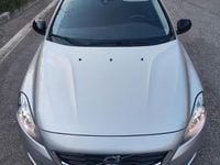 Usata Volvo V40 115 CV (84 kW) 2013 Grigio Berlina