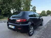 Usata Alfa Romeo 147 105 CV (77 kW) 2008 Nero Utilitaria