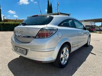 Usata Opel Astra GTC 110 CV (80 kW) 2007 Grigio Berlina