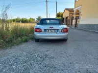 Usata Mazda MX5 110 CV (80 kW) 2001 Grigio Cabrio
