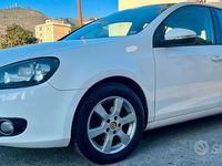 Usata VW Golf VI 105 CV (77 kW) 2010 Bianco Utilitaria