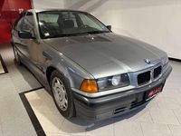 Usata BMW 316 99 CV (72 kW) 1991 Grigio Berlina