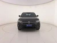 Usata VW T-Roc R-line 150 CV (110 kW) 2024 Deep black perlato SUV