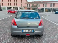 Usata Suzuki Swift GL 92 CV (67 kW) 2010 Grigio Utilitaria