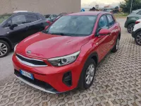 Usata Kia Stonic Urban 110 CV (80 kW) 2017 Rosso SUV