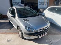 Usata Peugeot 206 74 CV (54 kW) 2004 Grigio Berlina