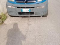 Usata Opel Vivaro 100 CV (73 kW) 2004 Monovolume