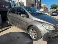 Usata Mercedes B180 109 CV (80 kW) 2008 Oro Monovolume