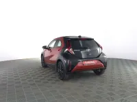 Usata Toyota Aygo X Lounge 72 CV (52 kW) 2025 Chili red/black (tetto in tela SUV