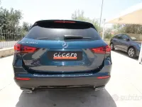 Usata Mercedes GLA200 150 CV (110 kW) 2022 Blu SUV