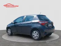 Gebraucht Toyota Yaris Hybrid Business Edition 73 PS (53 kW) 2019 Grau Limousine
