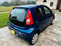 Usata Peugeot 107 68 CV (50 kW) 2006 Blu Utilitaria