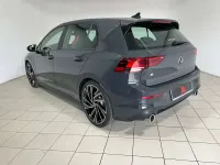 Usata VW Golf VIII GTI 245 CV (180 kW) 2024 Grigio urano Berlina