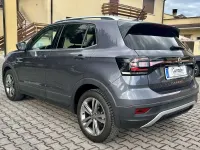 Usata VW T-Cross Advance 110 CV (80 kW) 2023 Grigio medio metallizzato SUV