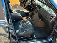 Usata Mercedes C180 Classic 122 CV (89 kW) 1997 Blu/azzurro Berlina