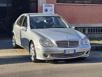 Usata Mercedes C220 Avantgarde 150 CV (110 kW) 2007 Grigio Berlina