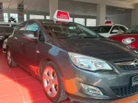 Usata Opel Astra Cosmo 100 CV (73 kW) 2010 Grigio Berlina