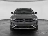 Usata VW T-Roc Life 116 CV (85 kW) 2023 Grigio scuro SUV