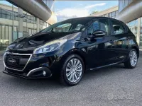 Usata Peugeot 208 Allure 75 CV (55 kW) 2016 Nero Utilitaria