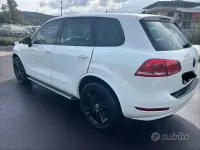 Usata VW Touareg 245 CV (180 kW) 2011 Bianco SUV