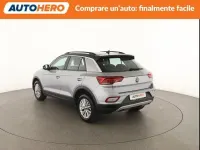 Usata VW T-Roc Life 116 CV (85 kW) 2023 Grigio SUV