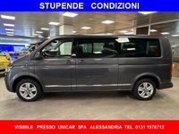 Usata VW Caravelle 150 CV (110 kW) 2023 Grigio scuro Furgone