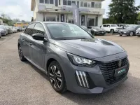 Usata Peugeot 208 Allure 101 CV (74 kW) 2025 Grigio Utilitaria